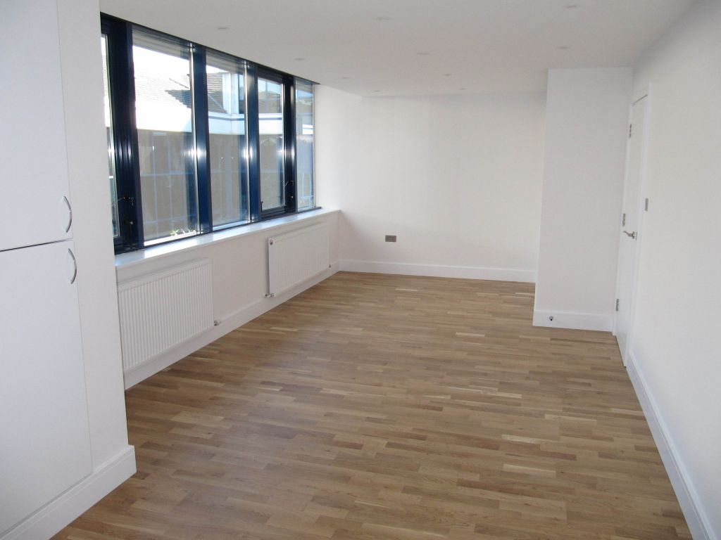 Property photo 1 of 6 Living Area