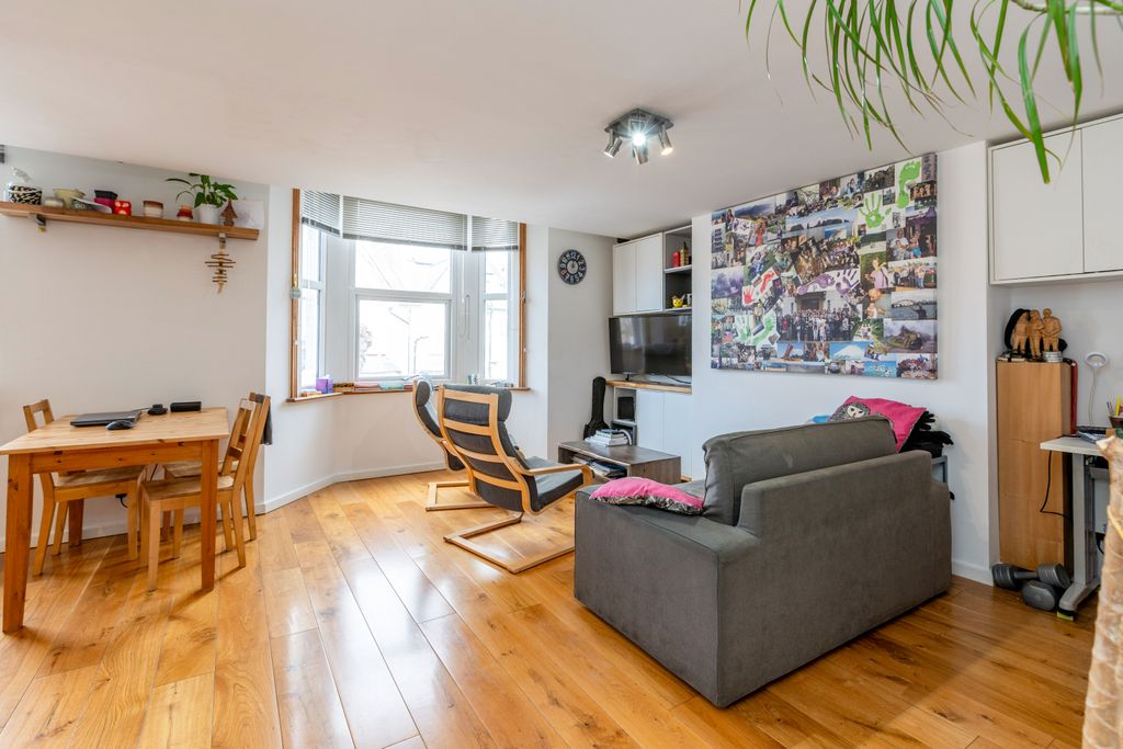 Property photo 2 of 13 Photo #2