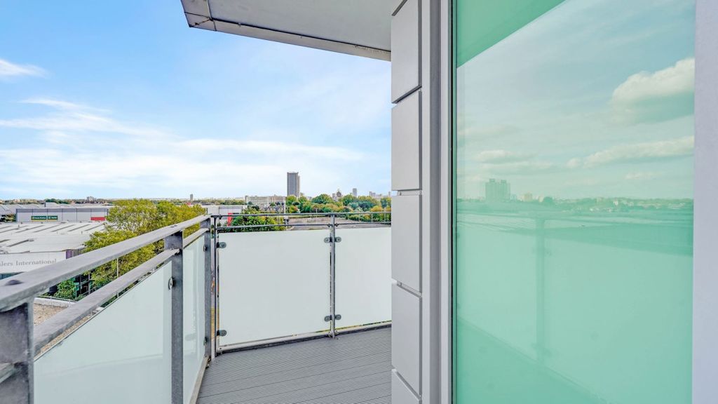 Property photo 2 of 15