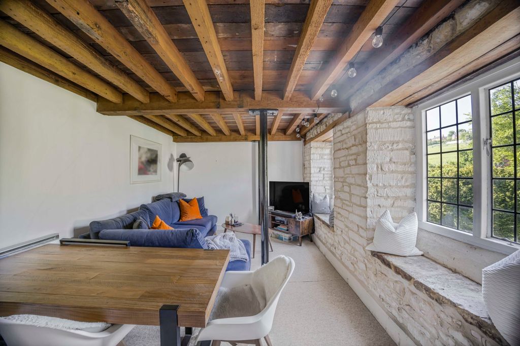 Property photo 3 of 35 Picture No. 16