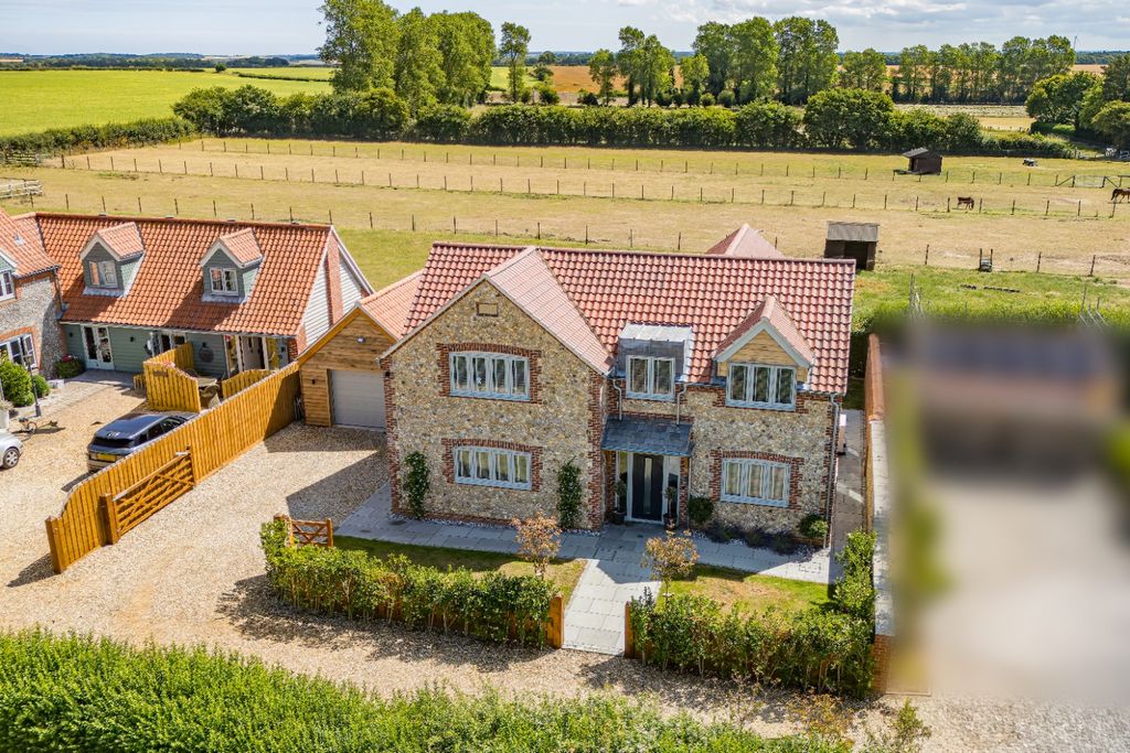Property photo 2 of 44 4732242