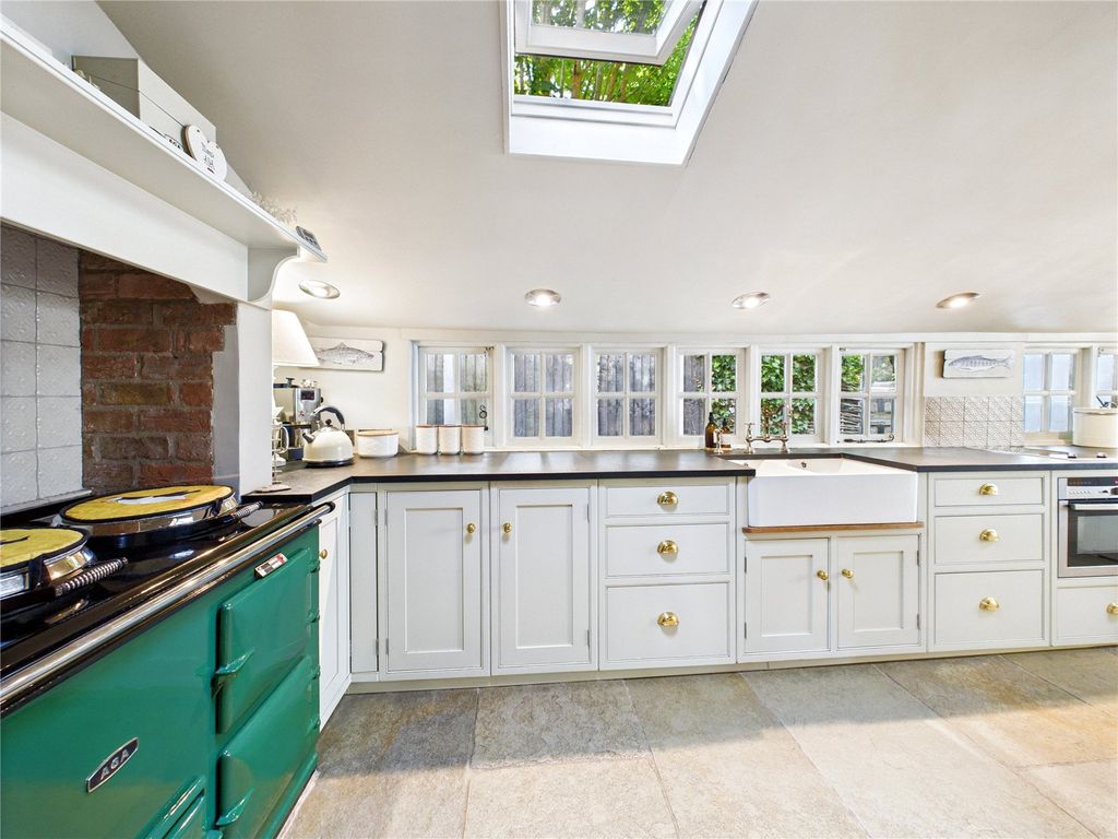 Property photo 3 of 27 Picture No. 11