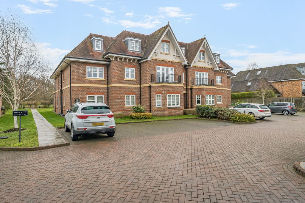 Property photo 1 of 12 Exterior