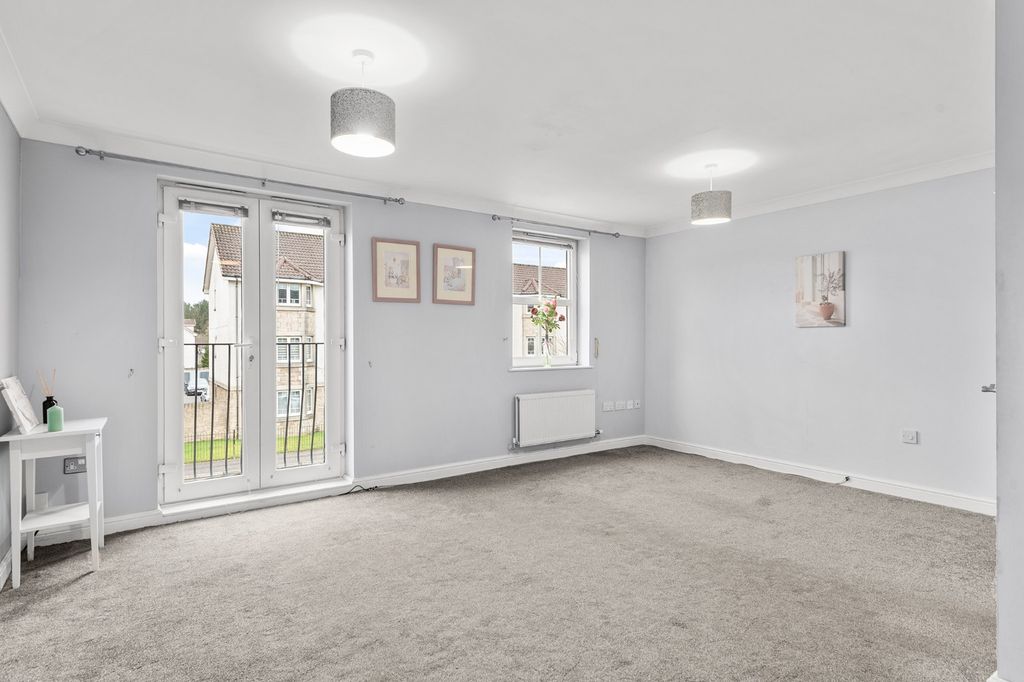 Property photo 2 of 31 4416876