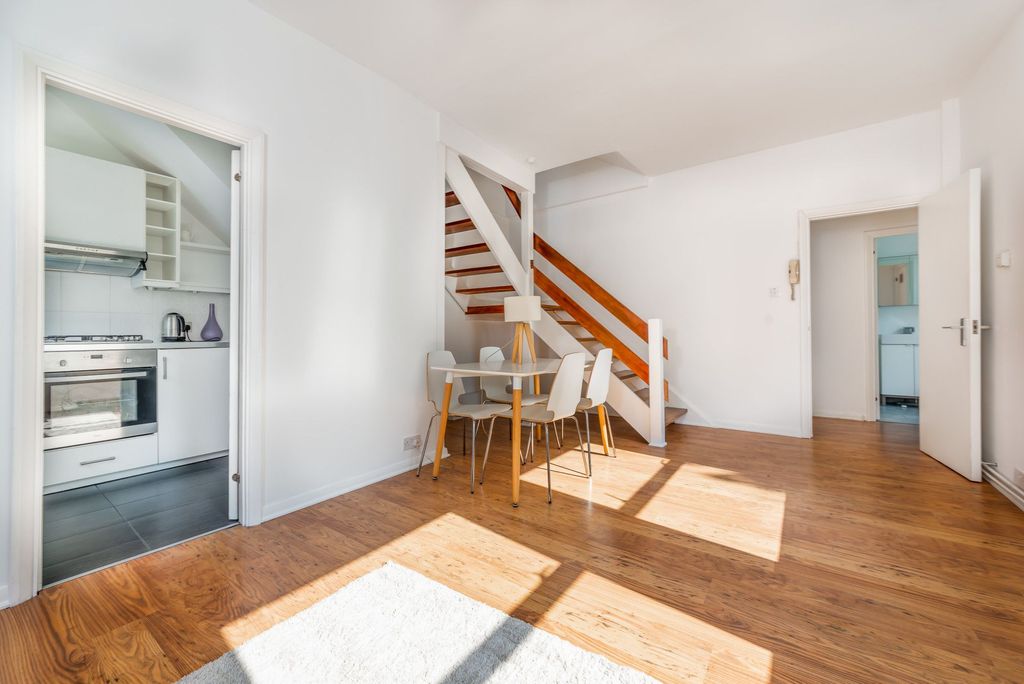 Property photo 2 of 10
