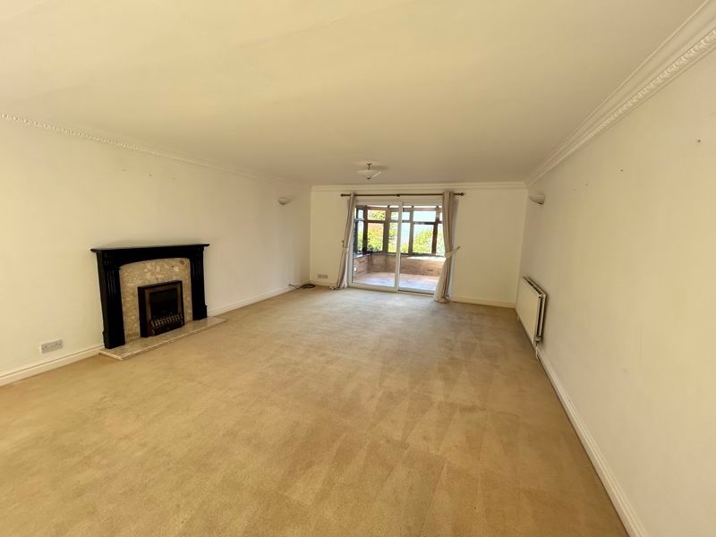 Property photo 3 of 34 Photo 37