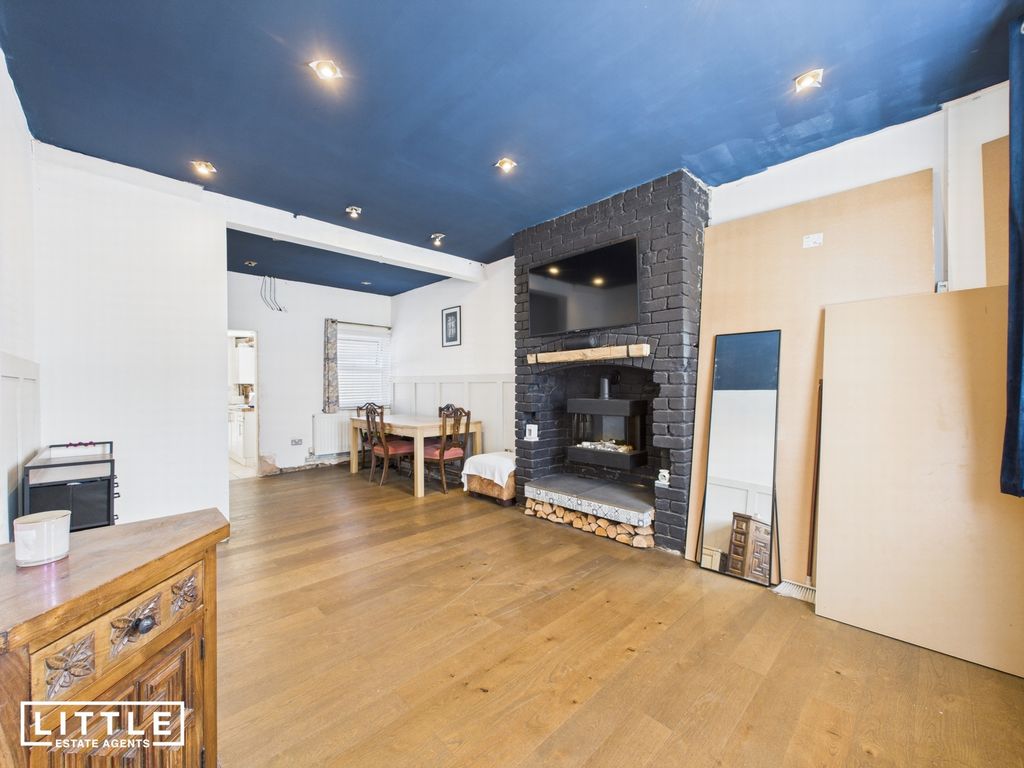 Property photo 3 of 12 Photo 3