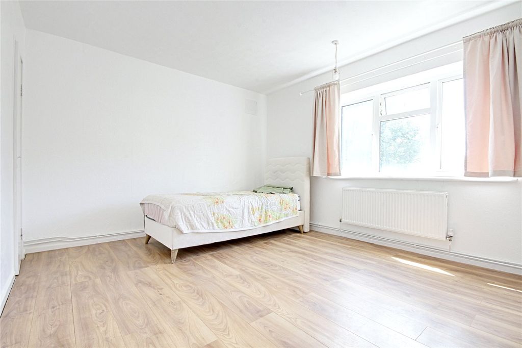 Property photo 2 of 8 Picture No. 01
