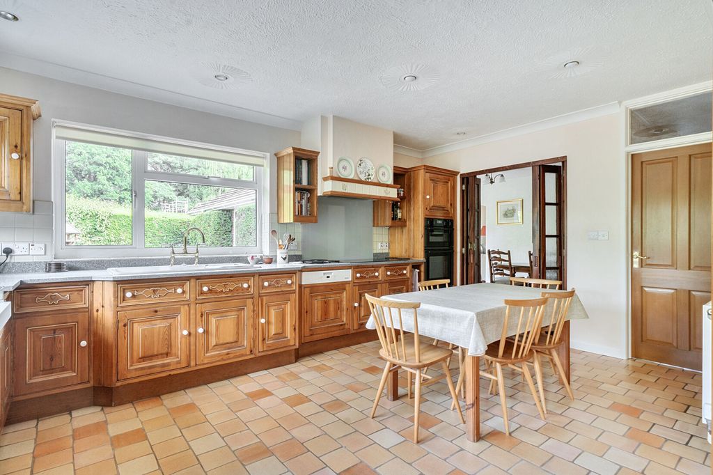 Property photo 3 of 22 Kitchen