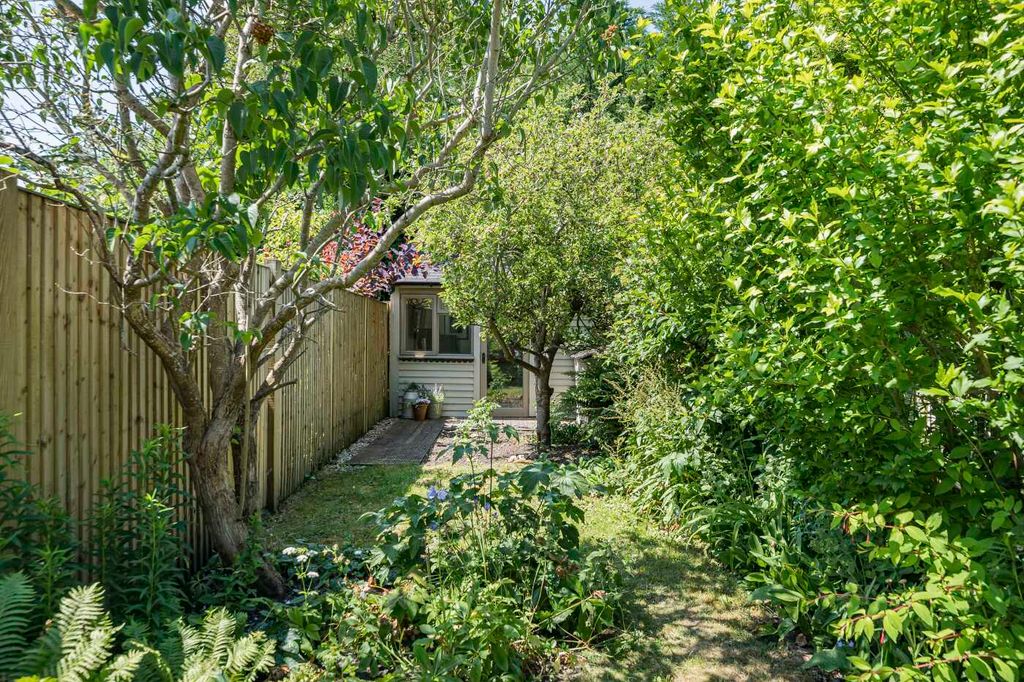 Property photo 3 of 26