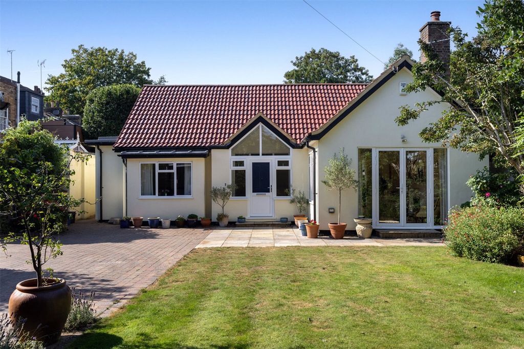 Property photo 1 of 36 Picture No. 07