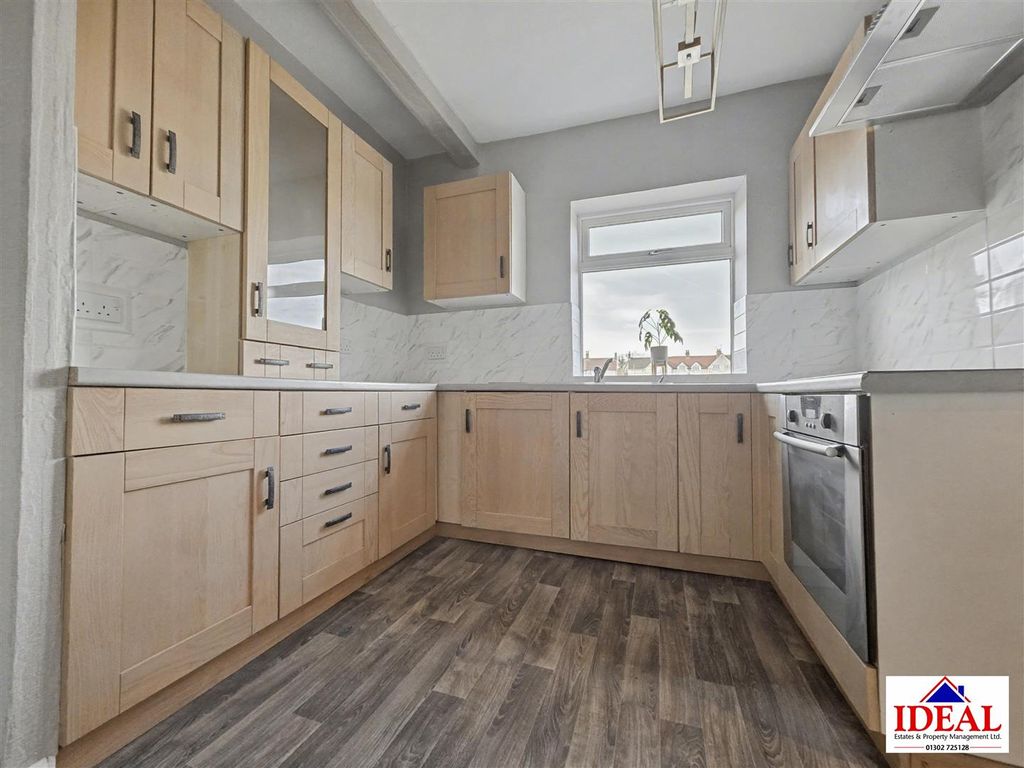 Property photo 2 of 16 1000038797.Jpg