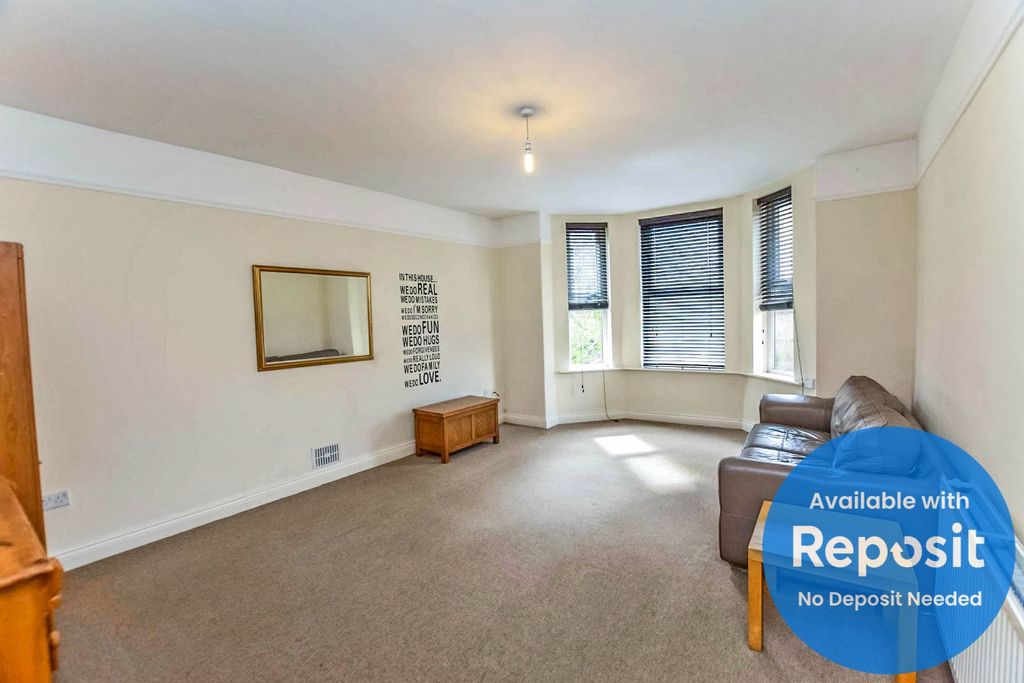 Property photo 2 of 10 Picture No. 12