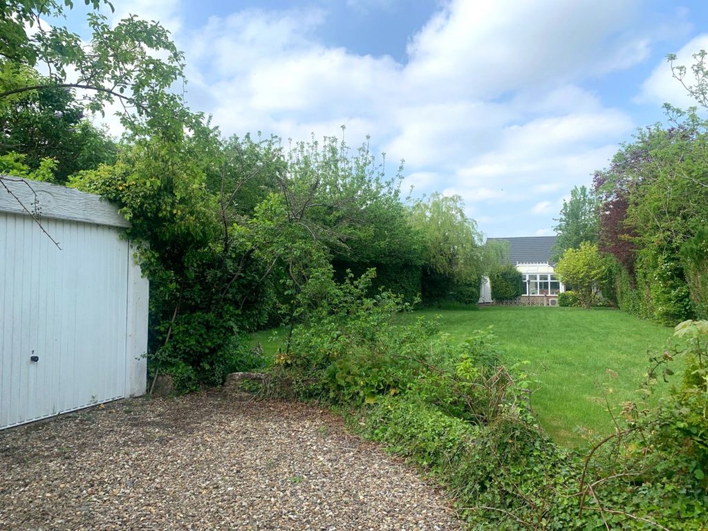Property photo 2 of 32