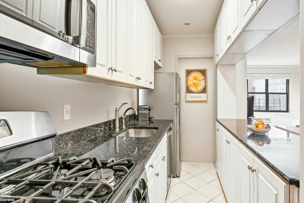 Property photo 3 of 12 <Alttext/>
