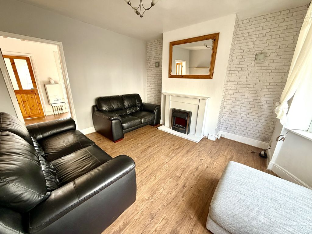 Property photo 2 of 8 Img_8038