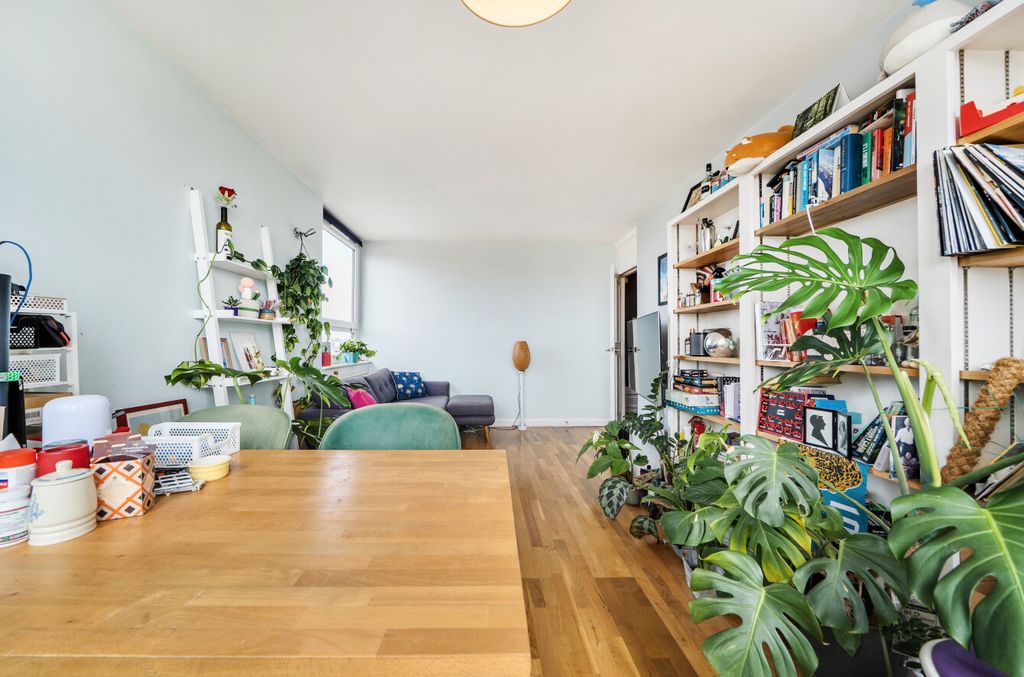 Property photo 2 of 10 1493203-6-6A56601...