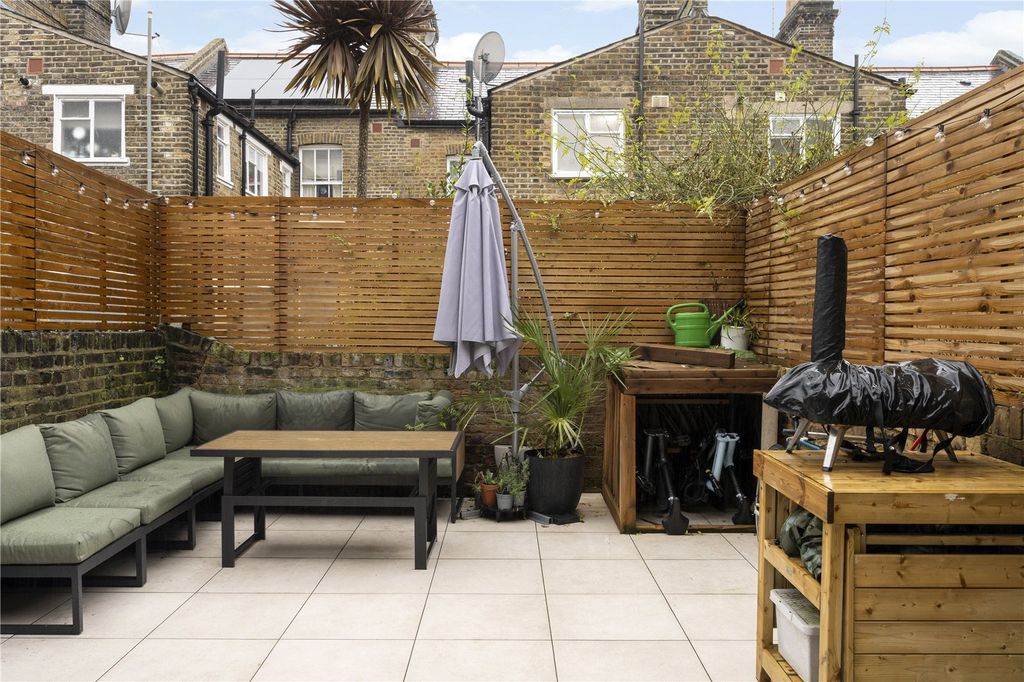 Property photo 2 of 35 Picture No. 39