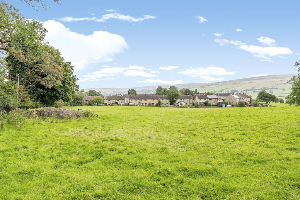 Property photo 2 of 4 Land