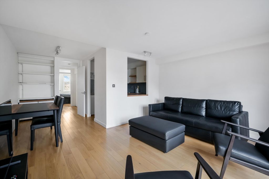 Property photo 3 of 14 Image