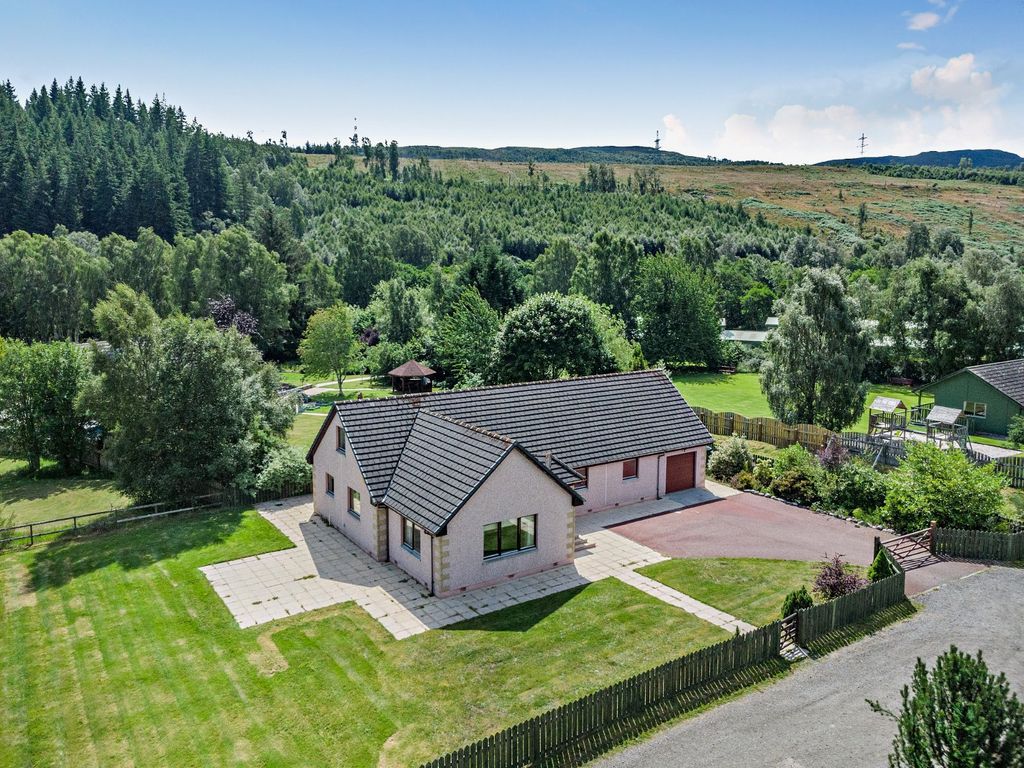 Property photo 2 of 35 Thor House