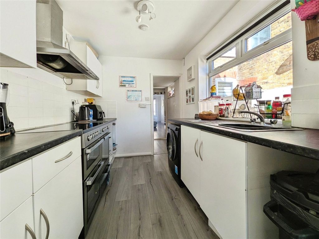 Property photo 3 of 11 Picture No. 04