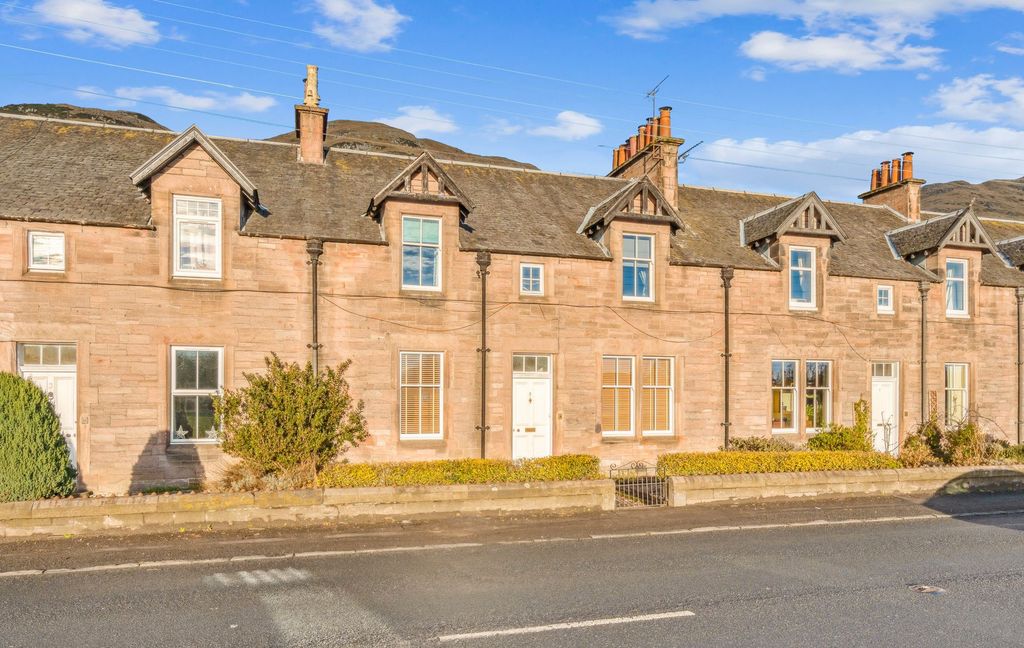 Property photo 1 of 31