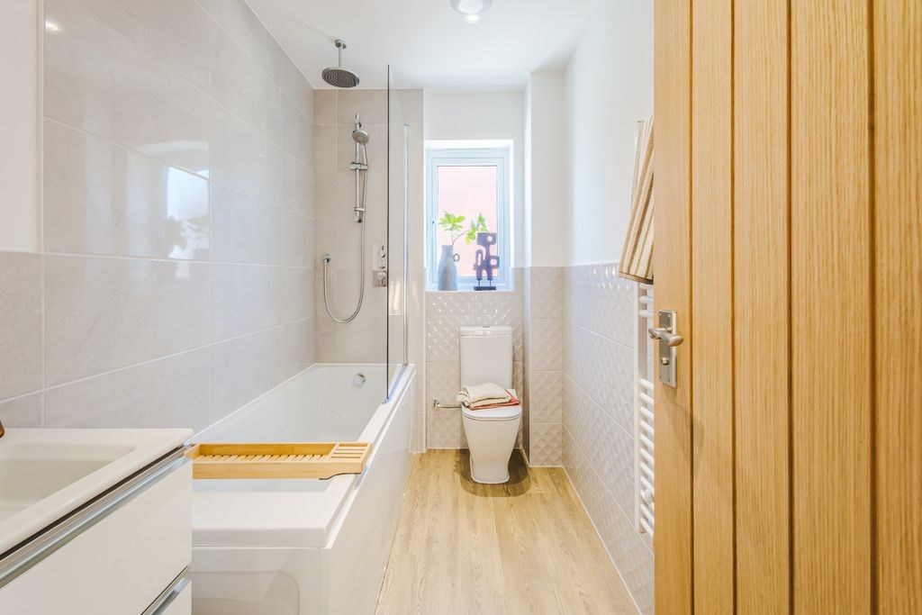 Property photo 3 of 13 5558473