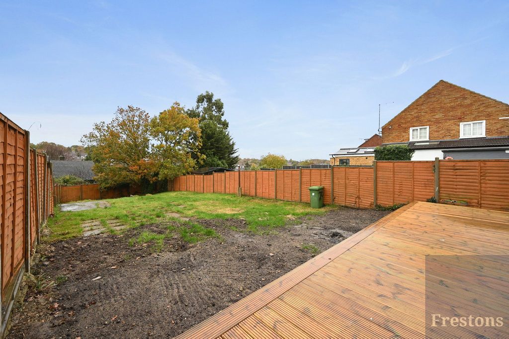 Property photo 3 of 25