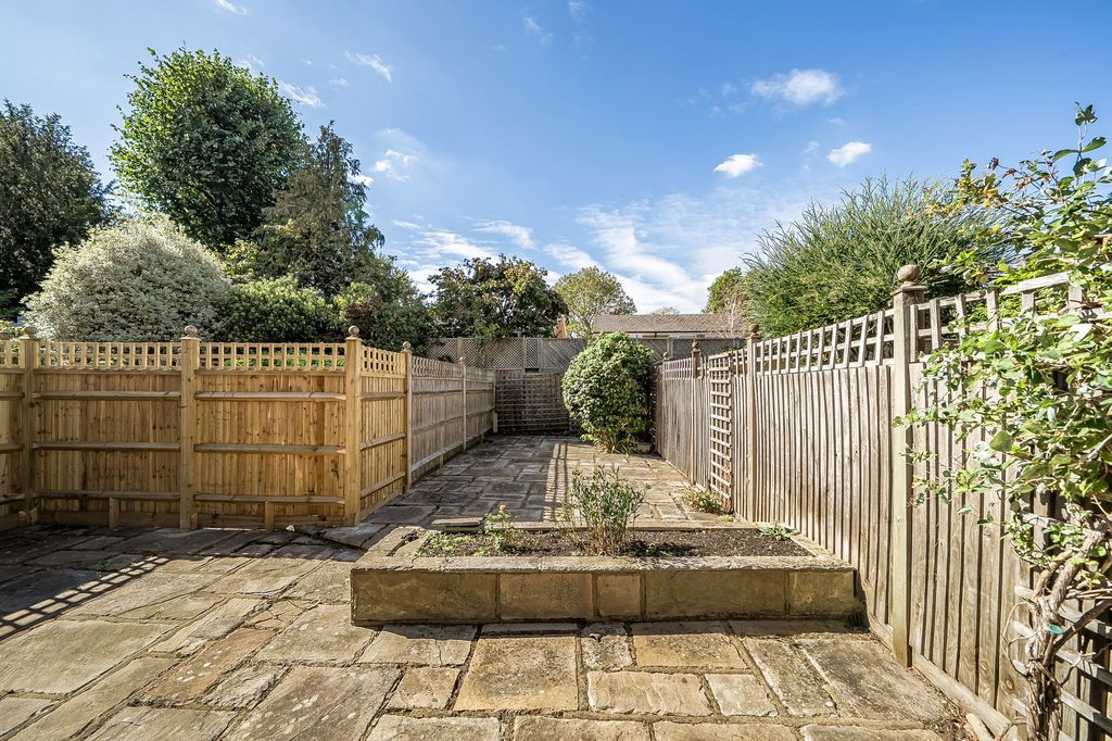 Property photo 2 of 21