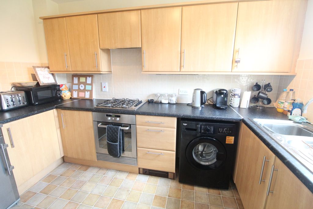 Property photo 2 of 12