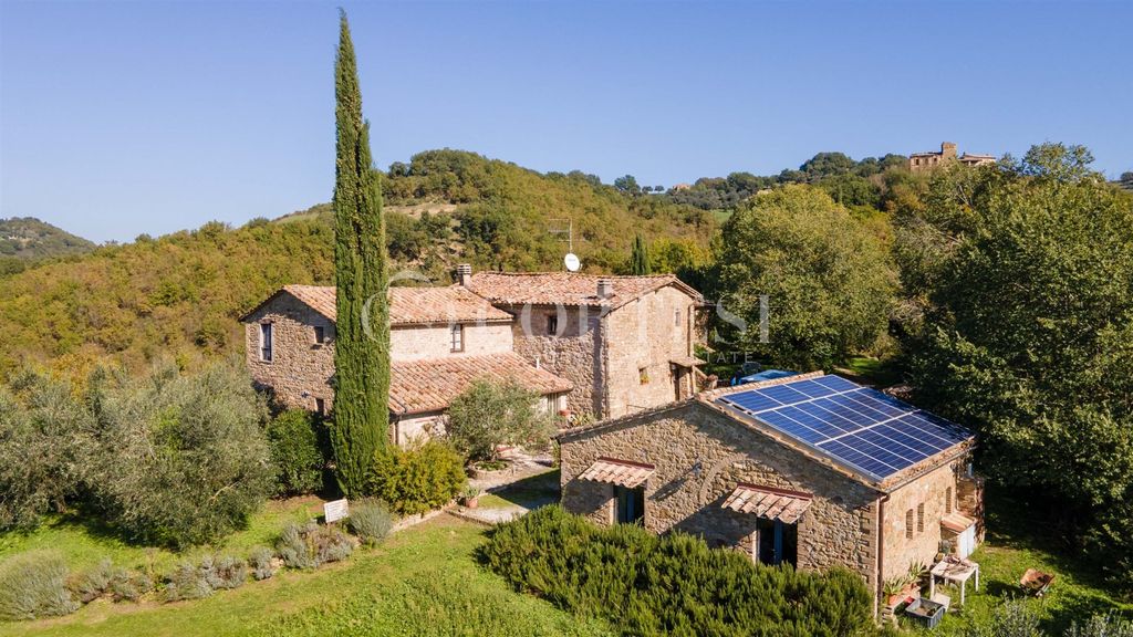 Property photo 1 of 23 Panoramic Country House For Sale In Umbria, Umbertide.