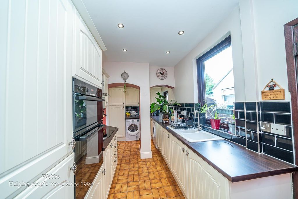 Property photo 3 of 29 Webbs-8.Jpg