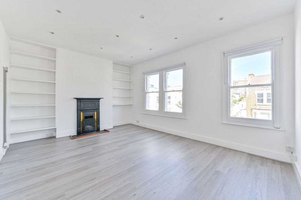 Property photo 2 of 7