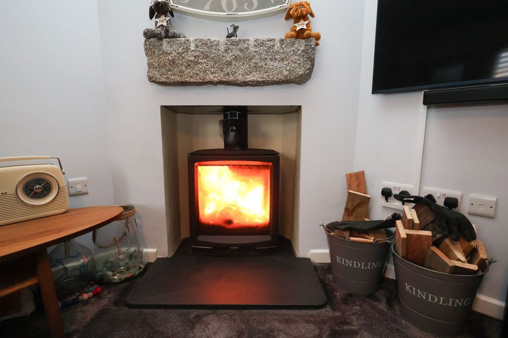 Property photo 3 of 22 Log Burner
