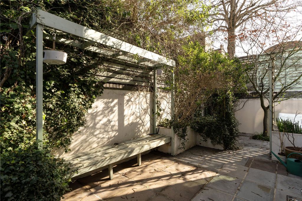 Property photo 2 of 29 Picture No. 10