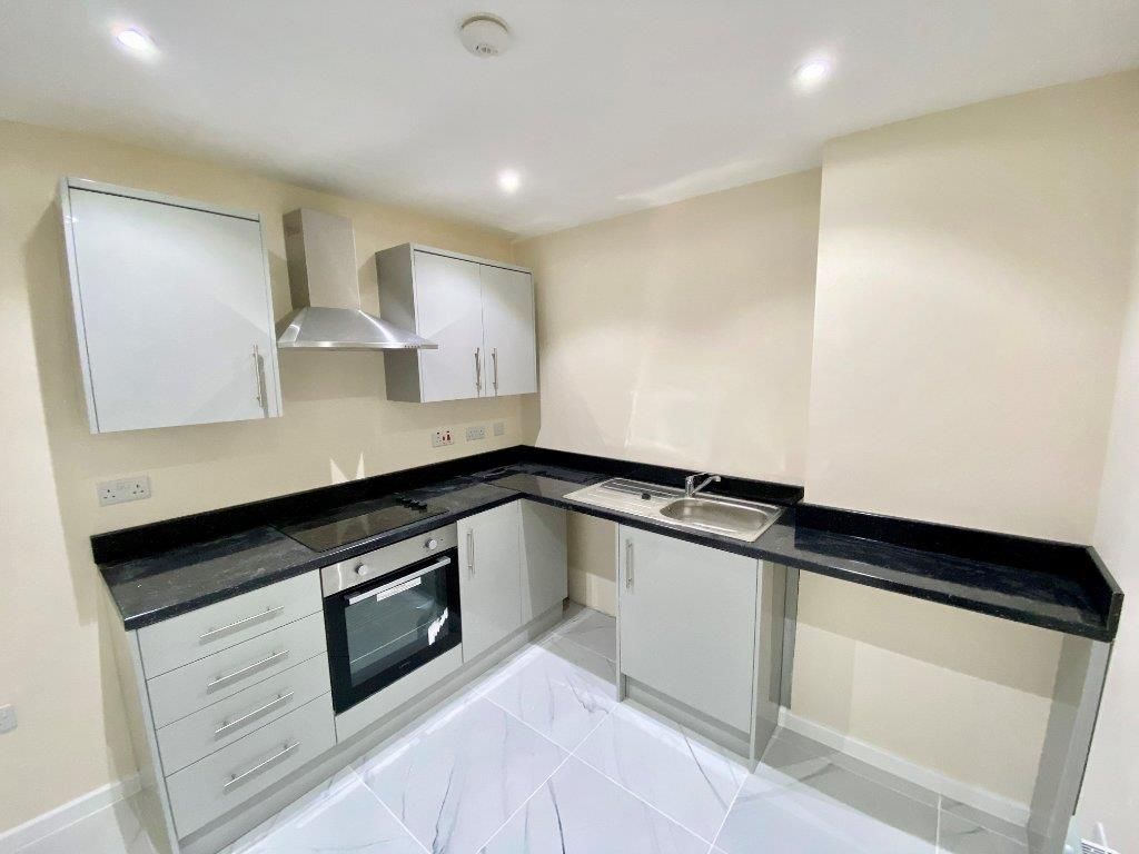 Property photo 3 of 6 Kitchen