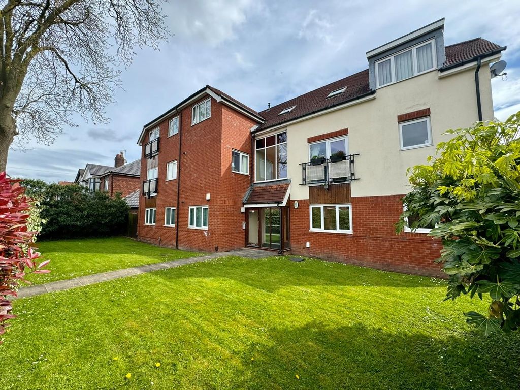 Property photo 1 of 27