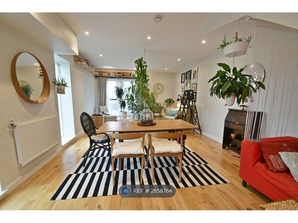 Property photo 2 of 26