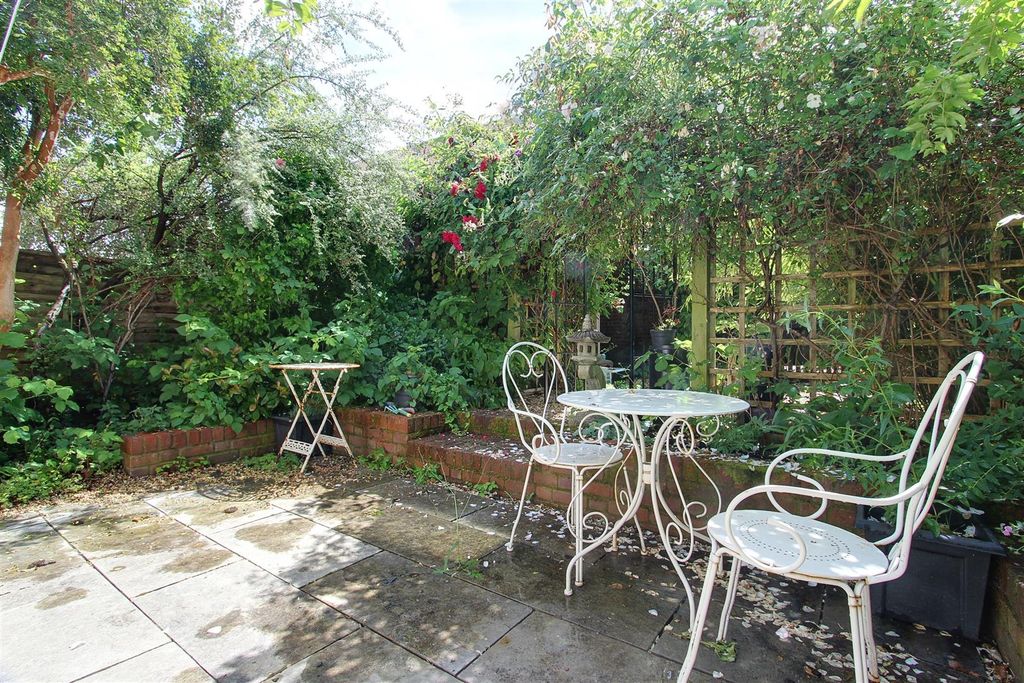 Property photo 3 of 13