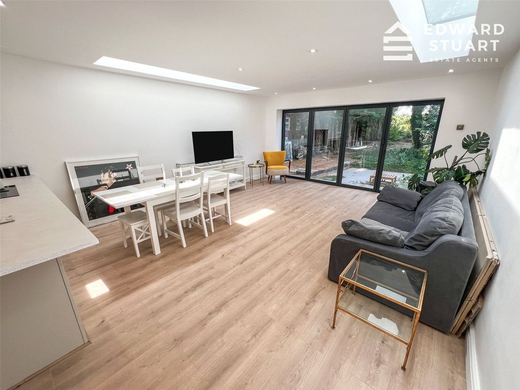 Property photo 3 of 18 Picture No. 20