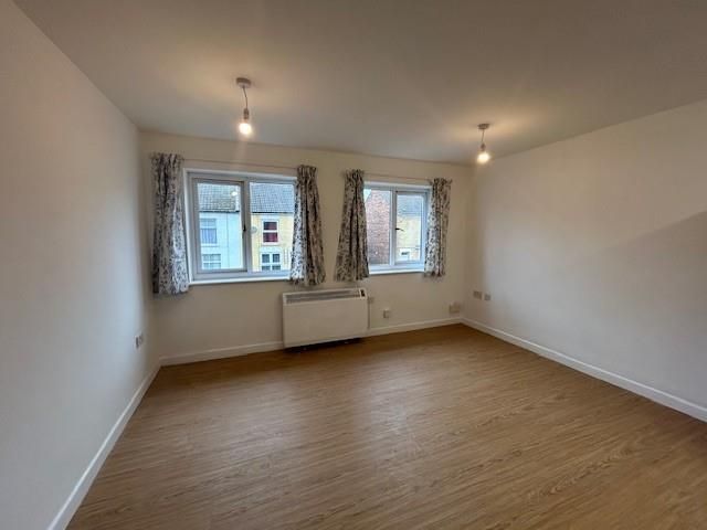 Property photo 1 of 5 Living Room.Jpg