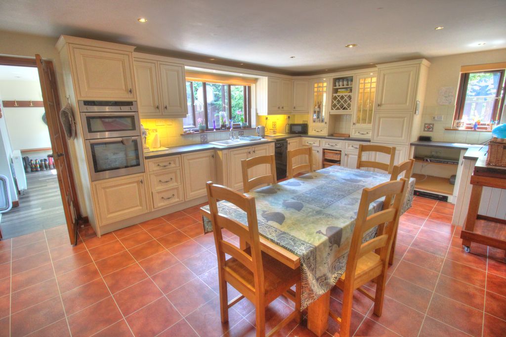 Property photo 2 of 59 Img_2962_3_4