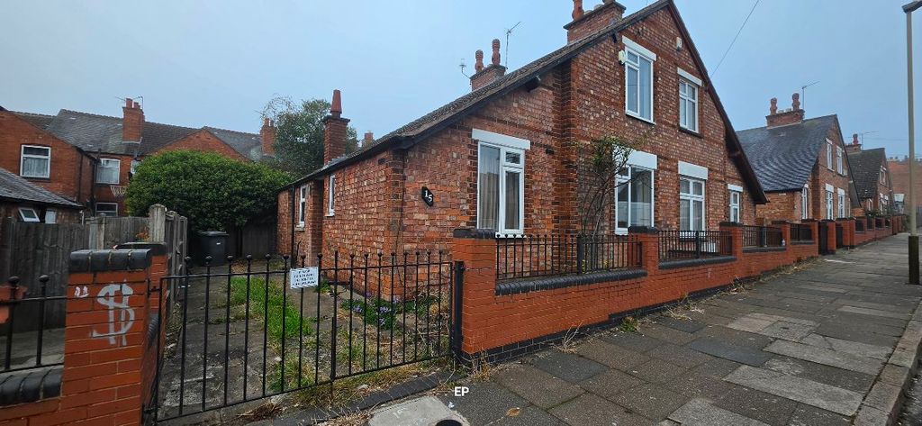 Property photo 2 of 17