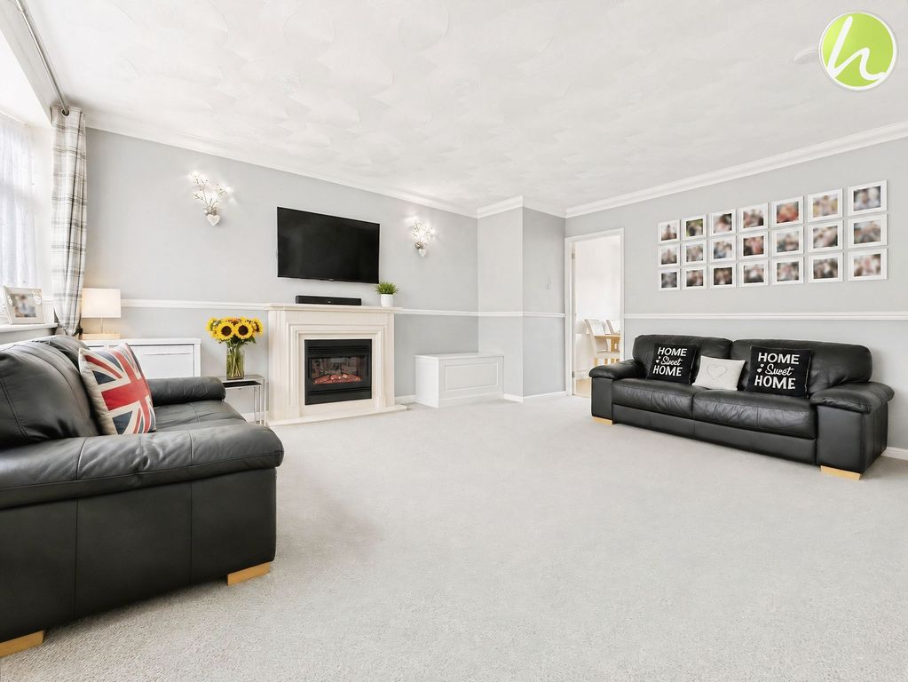 Property photo 2 of 19