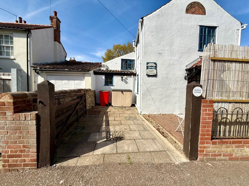 Property photo 2 of 22