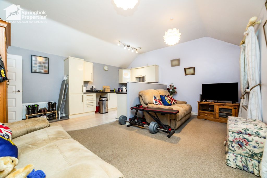 Property photo 3 of 8 Image 3