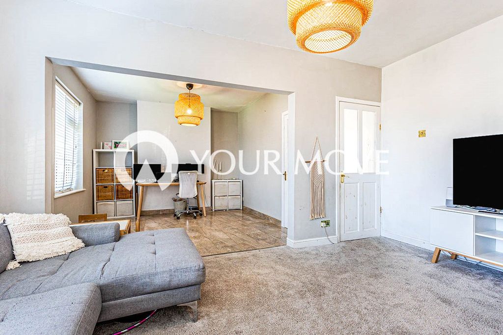 Property photo 2 of 13 Picture No. 03