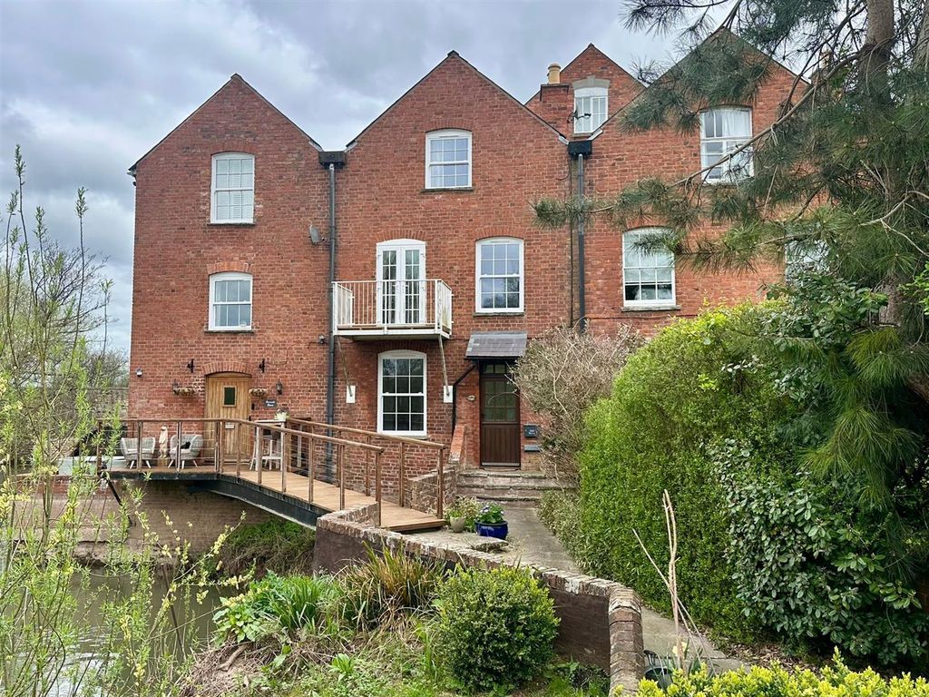 Property photo 1 of 19