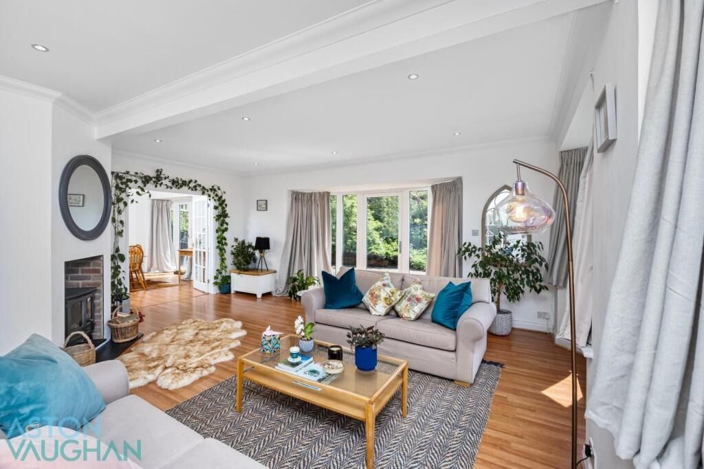 Property photo 2 of 29 4559471